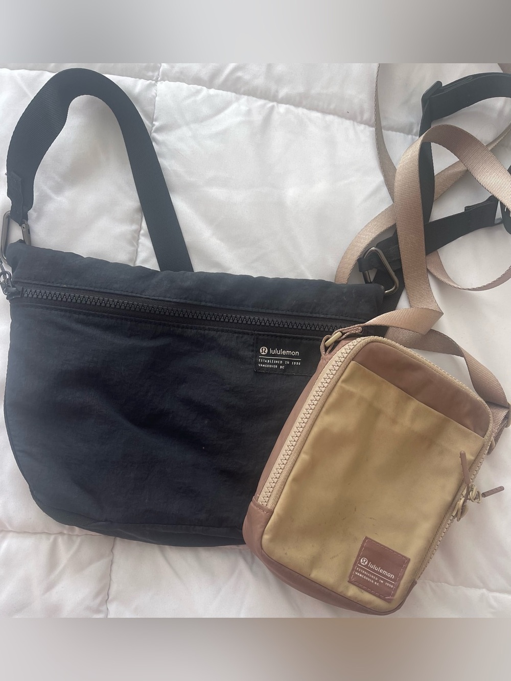 Lululemon Purse Crossbody Bundle Black Tan Lightweight Adjustable Everyday Zip
